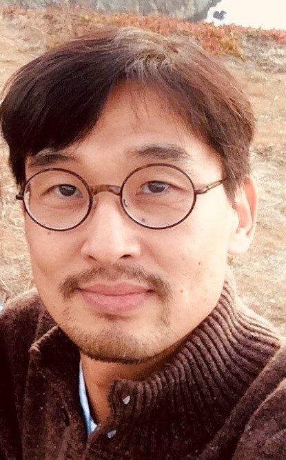 Kwangho Choiy