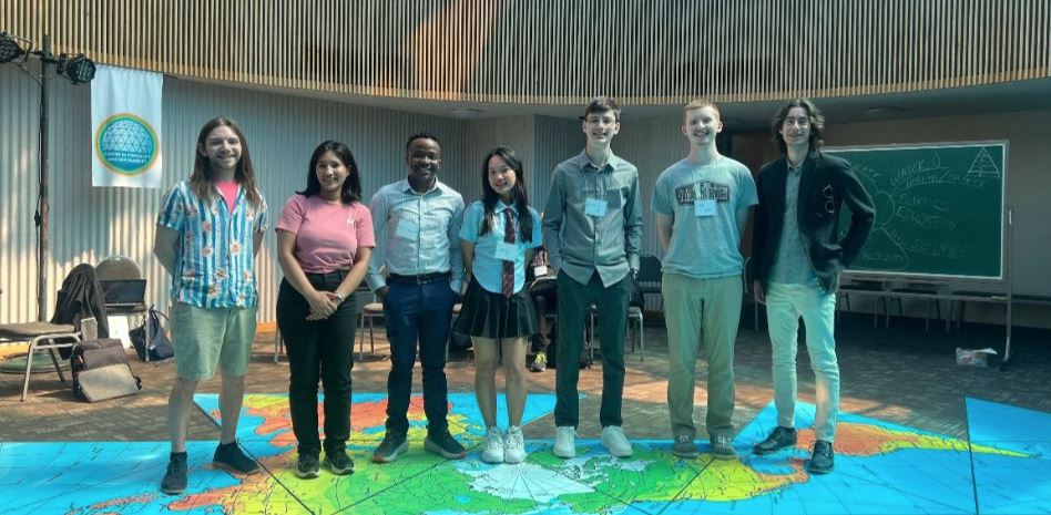Honors Program students at Fuller Dome Center